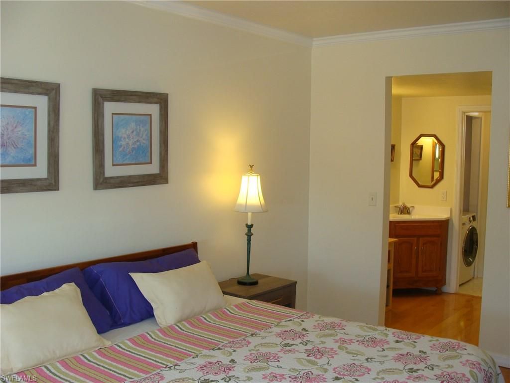 807 River Point Dr, Unit 201D, Naples, FL 34102 Photo