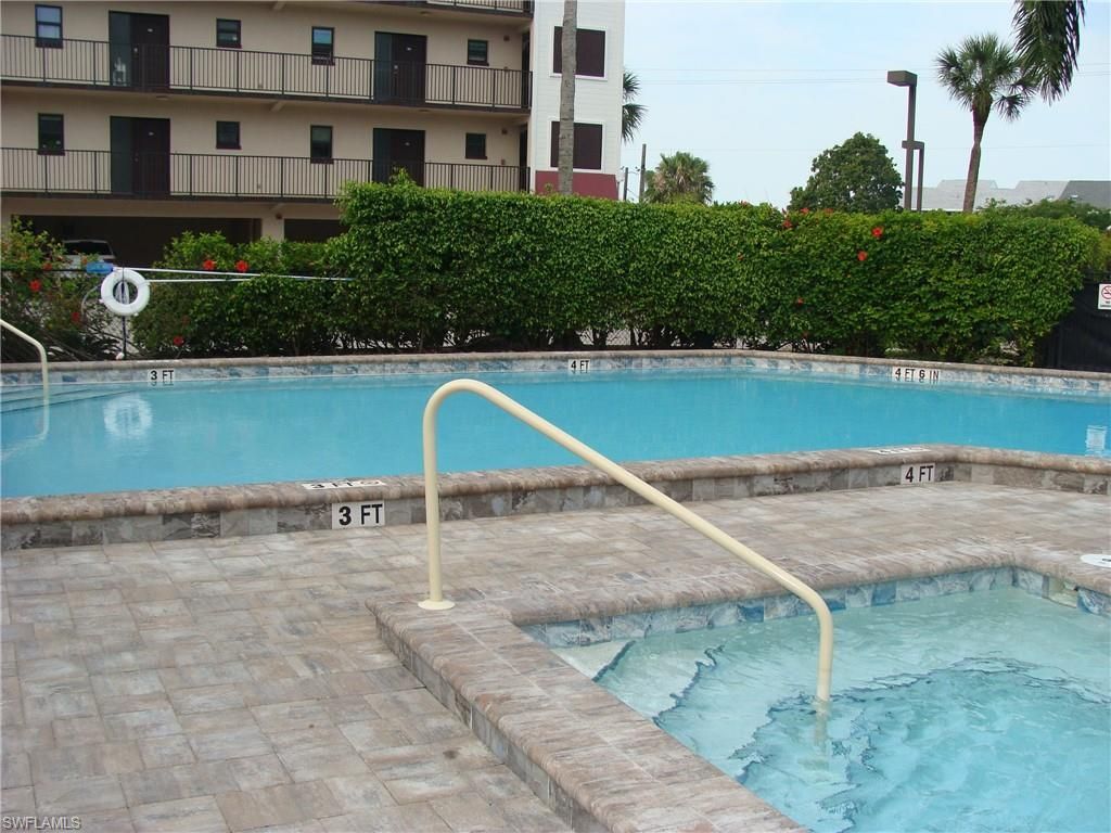 807 River Point Dr, Unit 201D, Naples, FL 34102 Photo