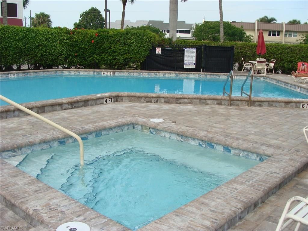 807 River Point Dr, Unit 201D, Naples, FL 34102 Photo