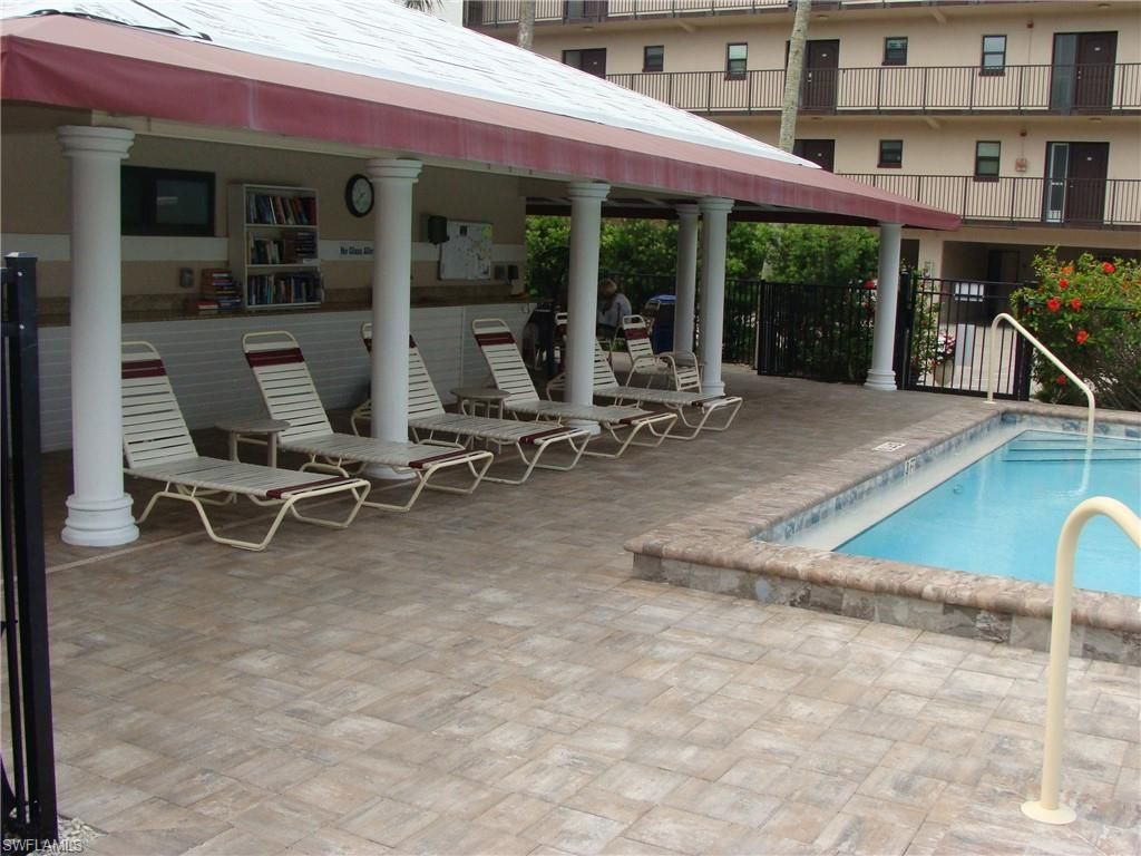 807 River Point Dr, Unit 201D, Naples, FL 34102 Photo