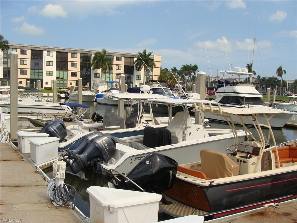 807 River Point Dr, Unit 201D, Naples, FL 34102 Photo