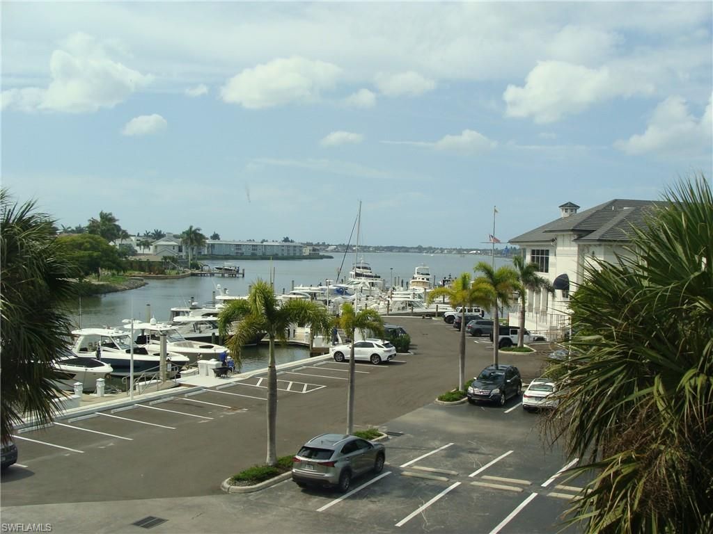 807 River Point Dr, Unit 201D, Naples, FL 34102 Photo