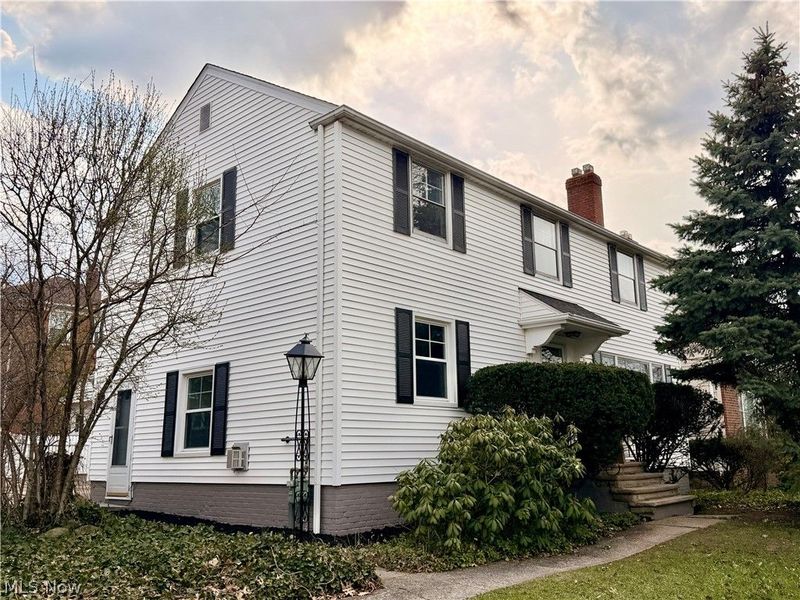 3954 Meadowbrook Boulevard, University Heights, OH 44118 Photo 1