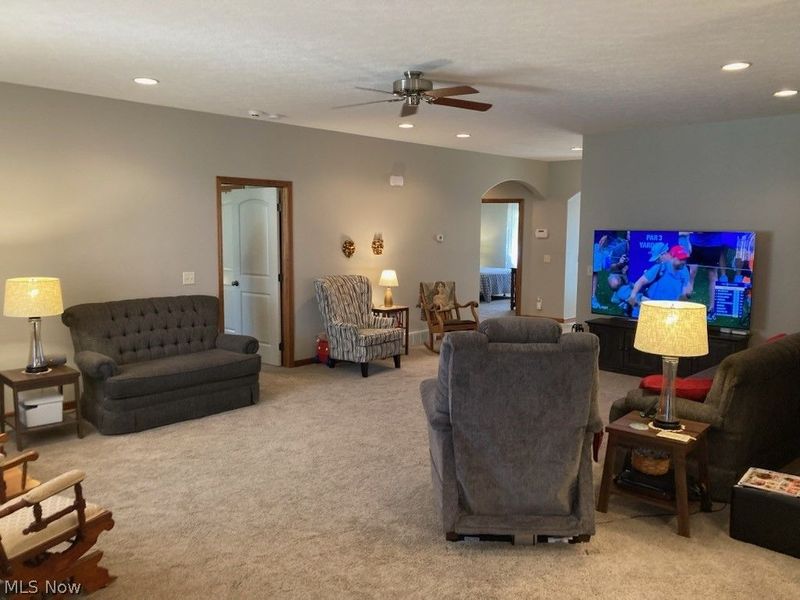 1335 Meadowbrook Drive, Dover, OH 44622 Photo 10