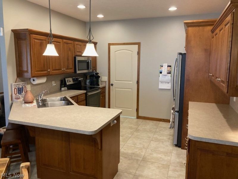 1335 Meadowbrook Drive, Dover, OH 44622 Photo 13