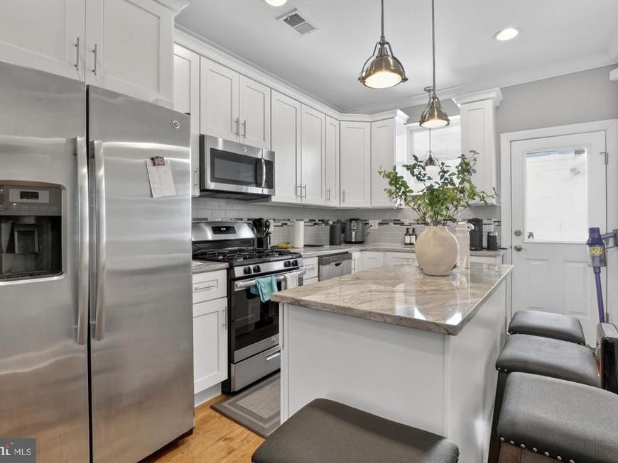 2216 Almond Street, Philadelphia, PA 19125 Main Photo
