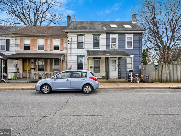 216 E DONEGAL STREET, MOUNT JOY, PA 17552