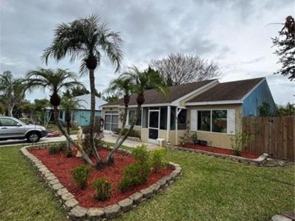 1509 SE Belcrest Street, Port St Lucie, FL 34952