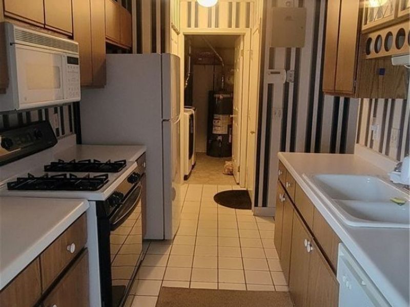 115 Bayberry Lane , Bedford, OH 44146 Photo 4