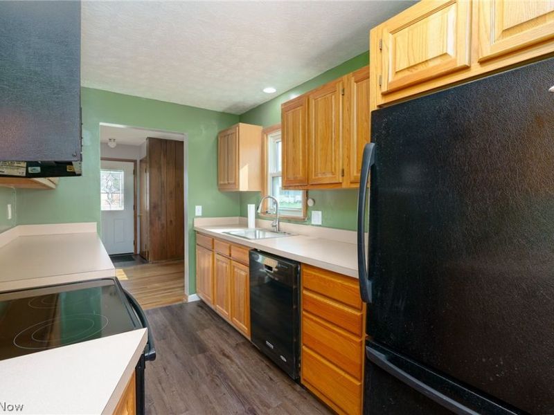 11121 Gabriella Drive, Parma, OH 44130 Photo 4