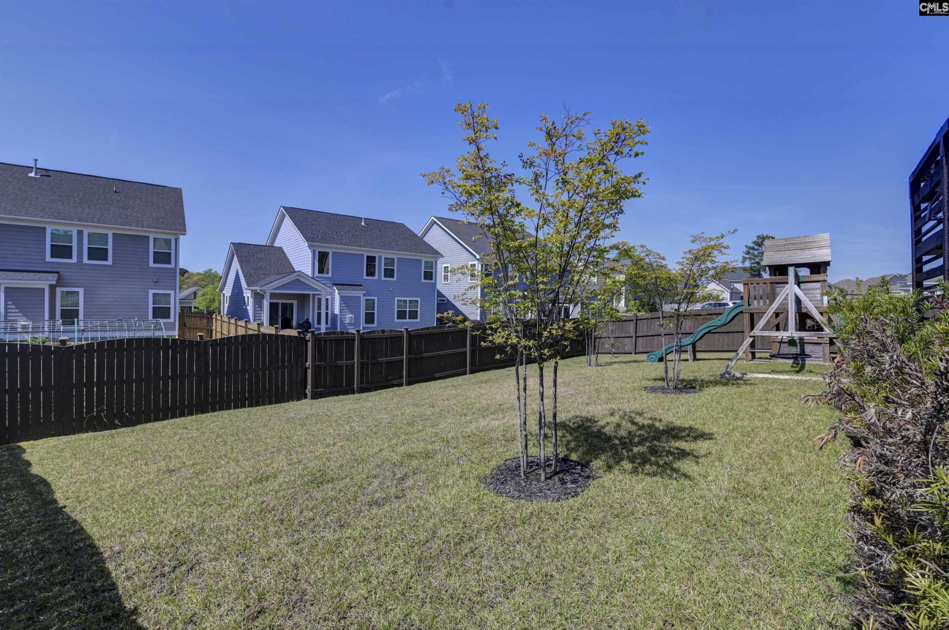 535 Harbour Pointe Drive Photo 12