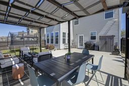 535 Harbour Pointe Drive photo 4