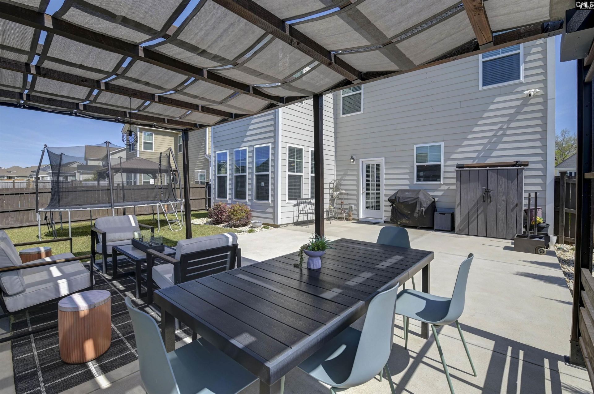 535 Harbour Pointe Drive Photo 4