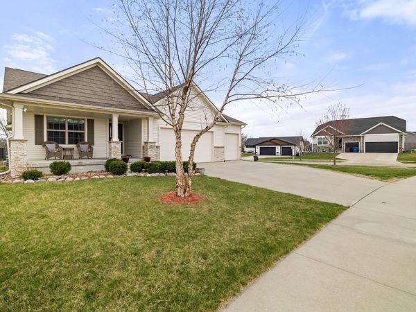 3527 E Philip Street , Des Moines, IA 50320