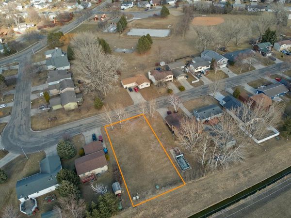 1841 29th Street Circle S, Moorhead, MN 56560