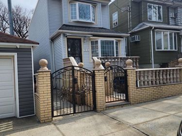 7711 64th Lane , Glendale, NY 11385