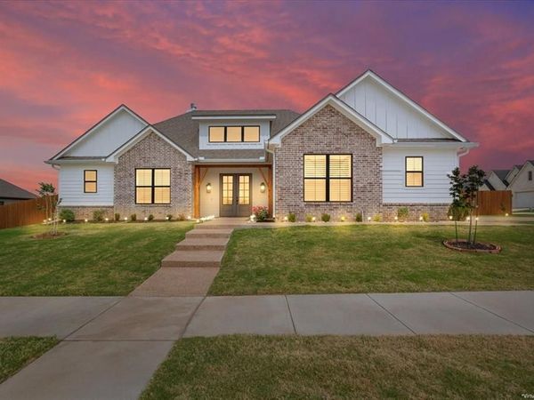 11011 King's Canyon, Woodway, TX 76712