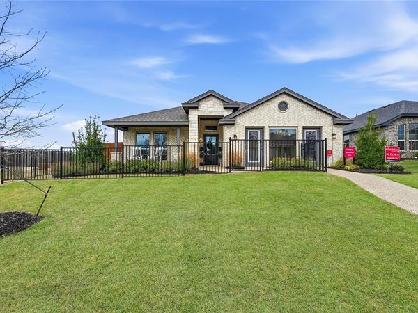 1420 Quail Creek Drive, Cleburne, TX 76033