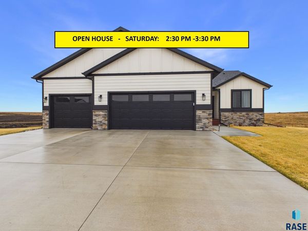 5816 W Raleigh Cir, Sioux Falls, SD 57107