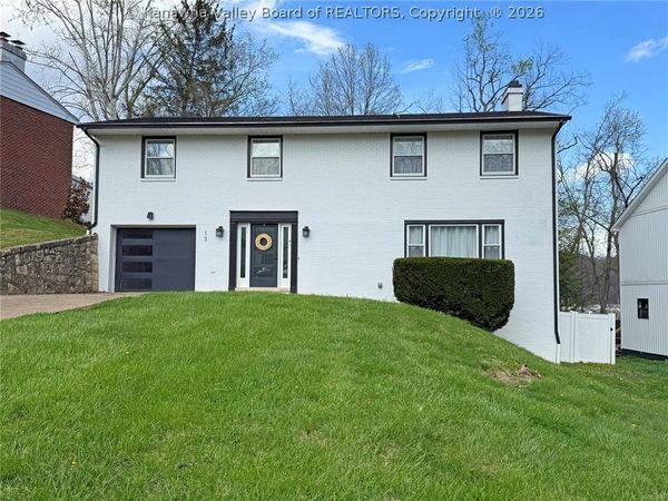 13 Elwood Drive, Huntington, WV 25705