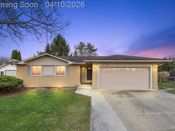 19246 Todd Drive, Clinton Twp, MI 48038