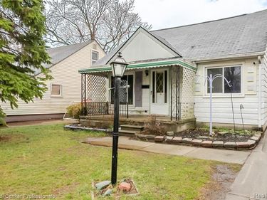 24883 Dale Avenue , Eastpointe, MI 48021