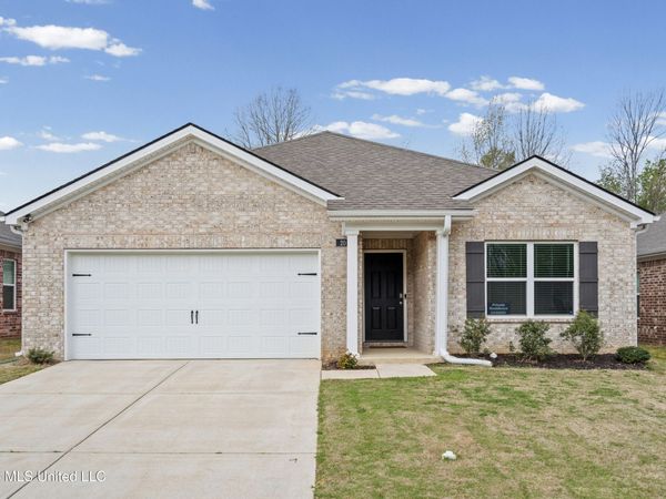 20 Lee Creek Road, Byhalia, MS 38611