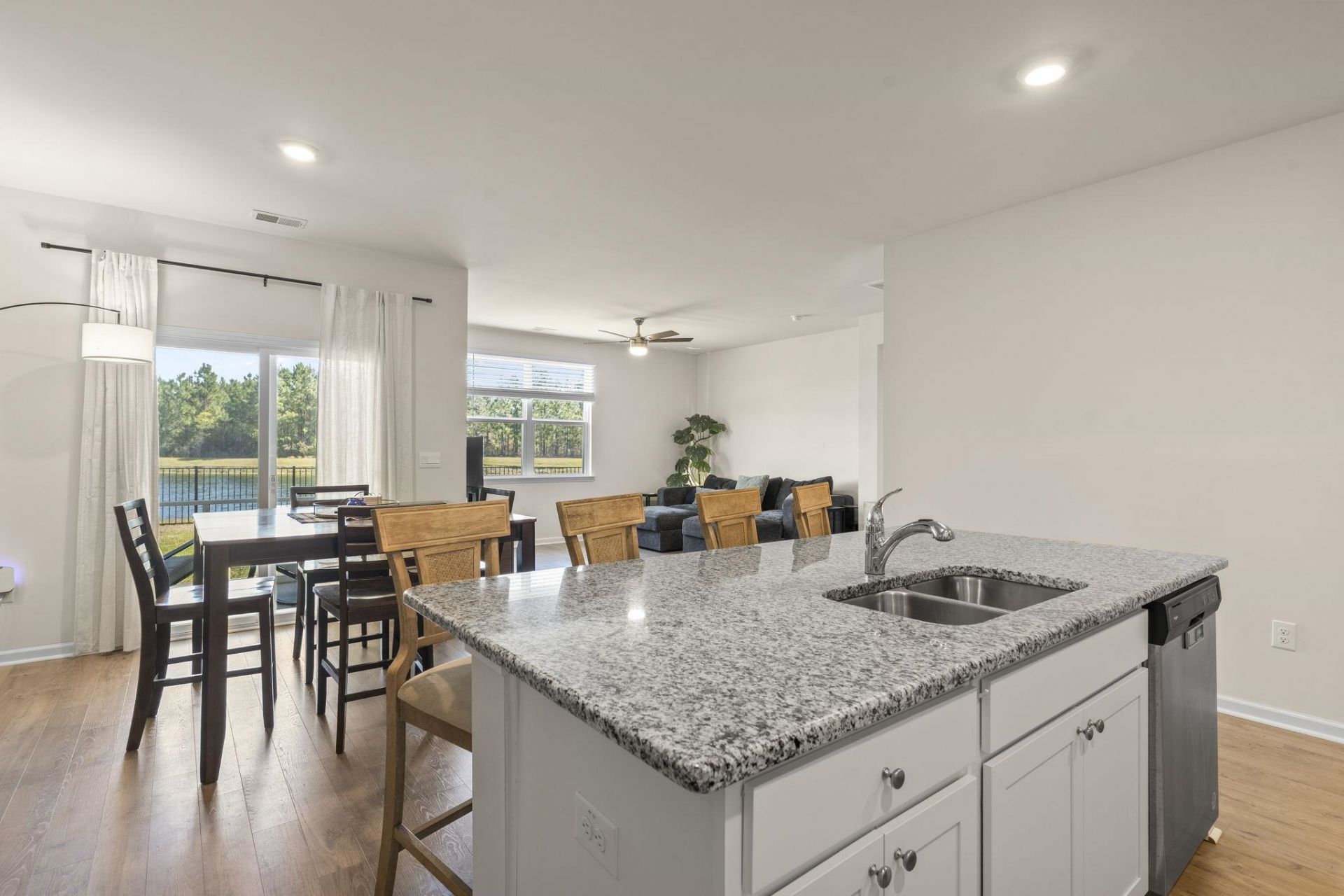 3725 Bells Lake Circle Photo 17