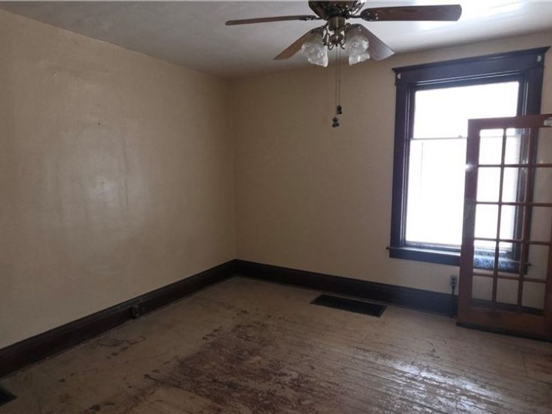 813 N 5th Street, Toronto, OH 43964 Photo 2