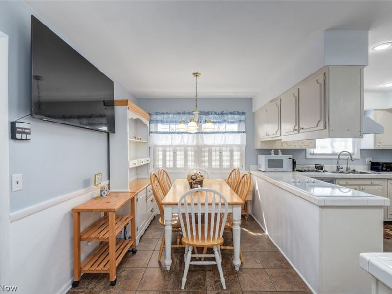 362 Hamilton Circle , Elyria, OH 44035 Photo 11