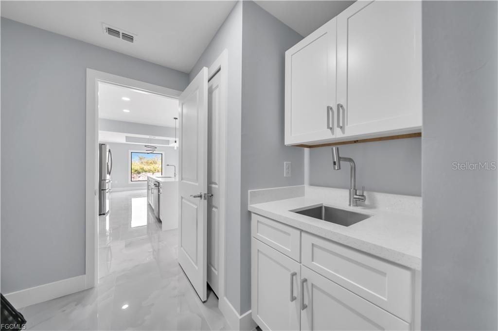 2806 Vera Avenue S, Lehigh Acres, FL 33976 Photo