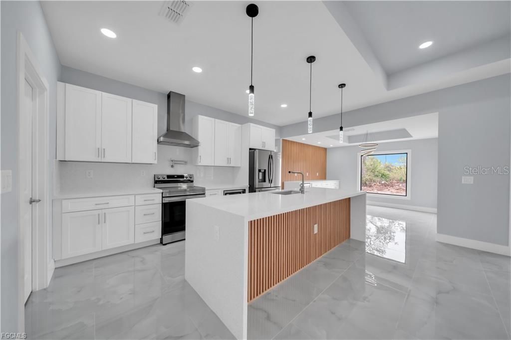 2806 Vera Avenue S, Lehigh Acres, FL 33976 Photo