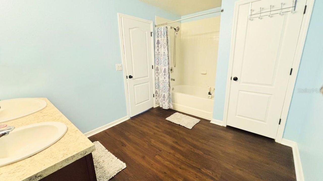 11521 Southern Creek Drive , Gibsonton, FL 33534 Photo