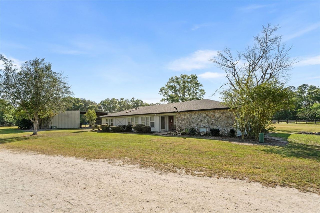 16525 SW 5th Place, Newberry, FL 32669 Photo