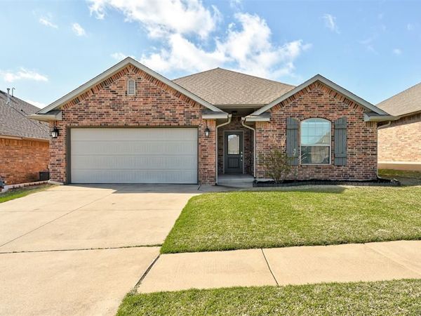 9424 NW 88th Street, Yukon, OK 73099