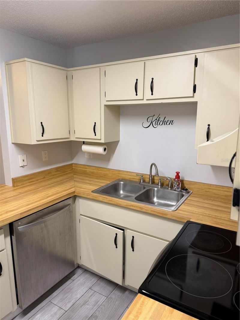 2701 NE 10th Street , Unit 802, Ocala, FL 34470 Photo