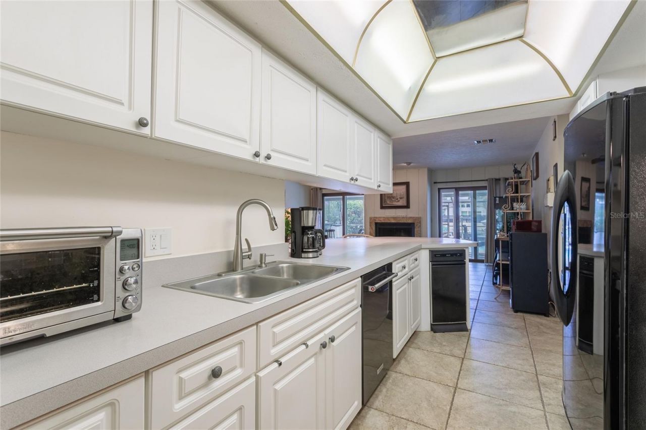 6104 Schooner Way, Tampa, FL 33615 Photo