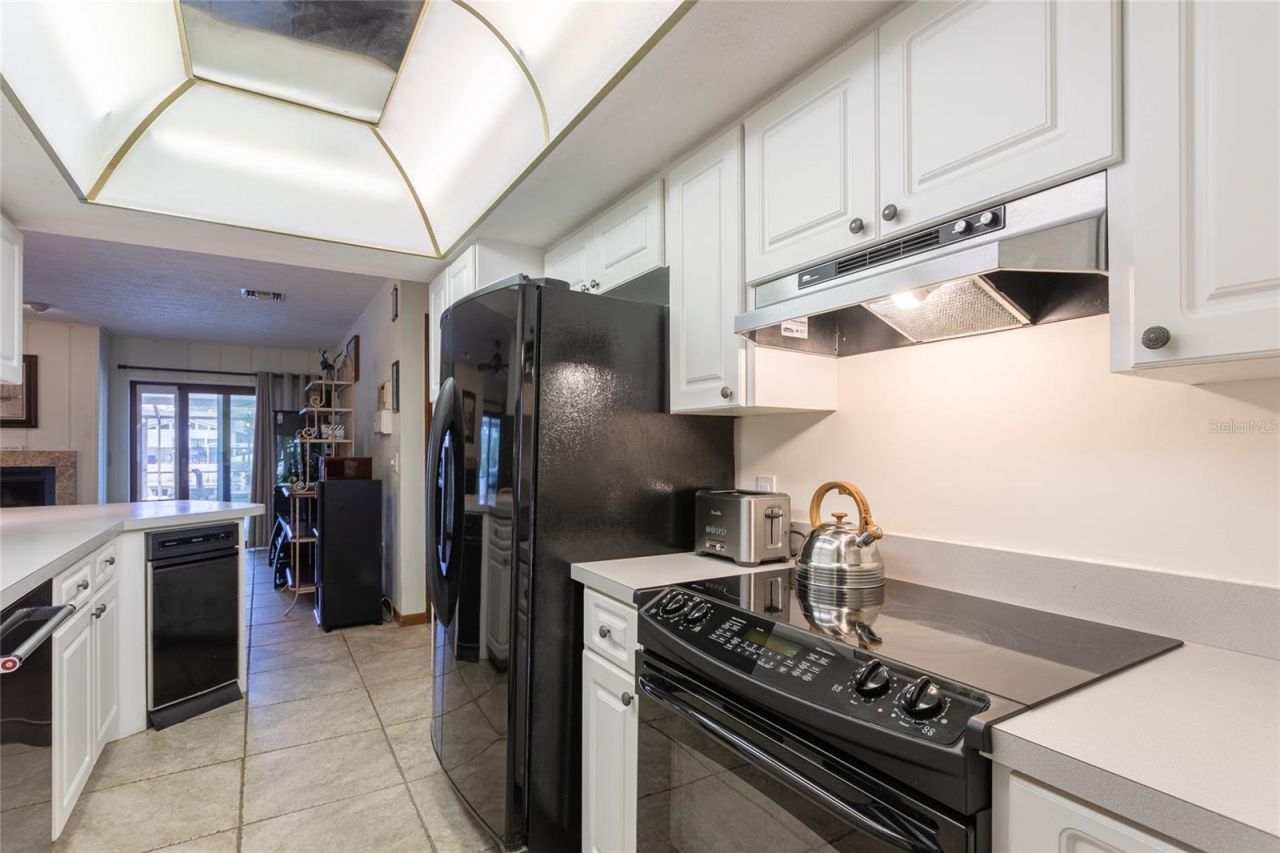 6104 Schooner Way, Tampa, FL 33615 Photo