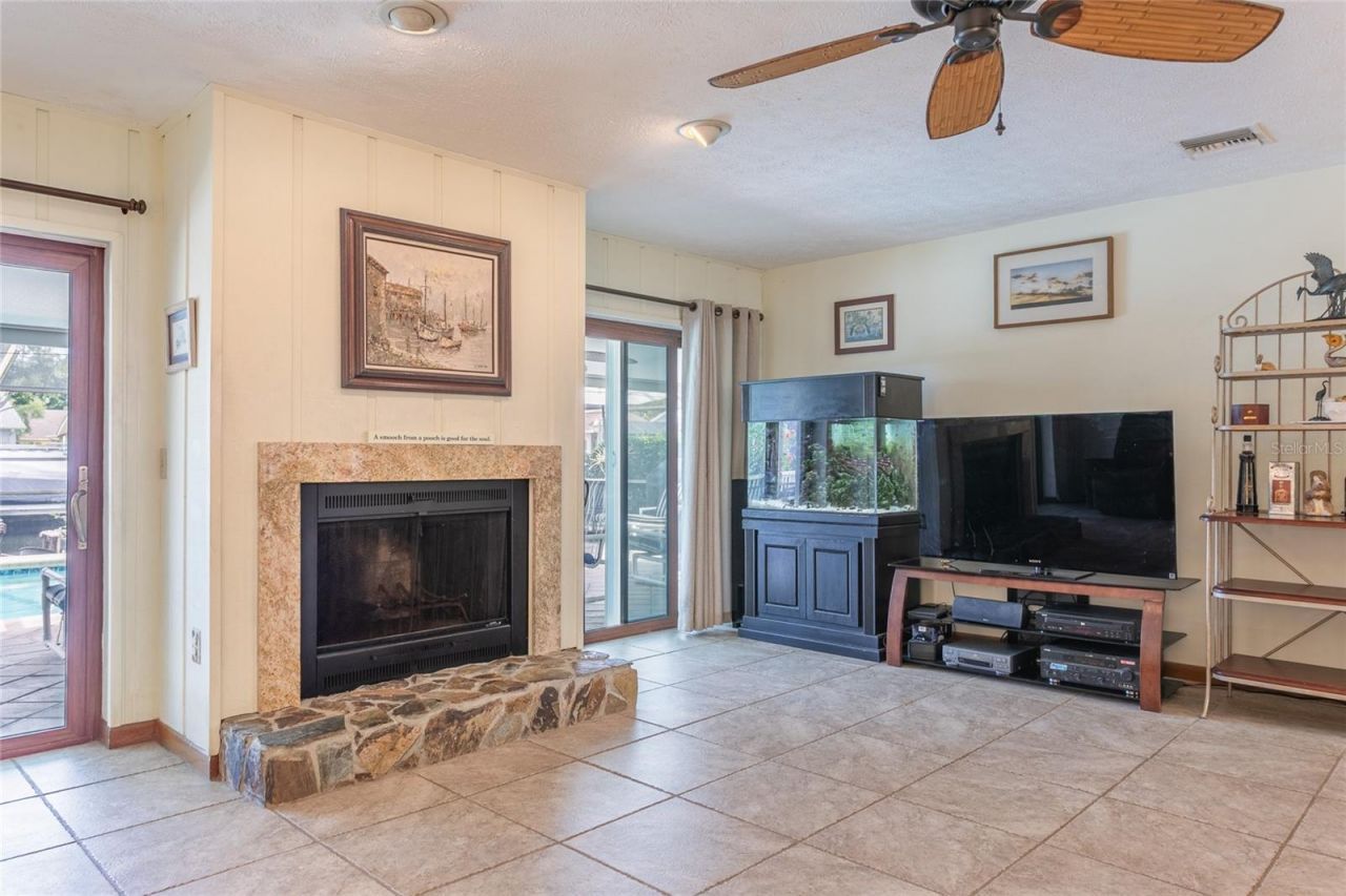 6104 Schooner Way, Tampa, FL 33615 Photo