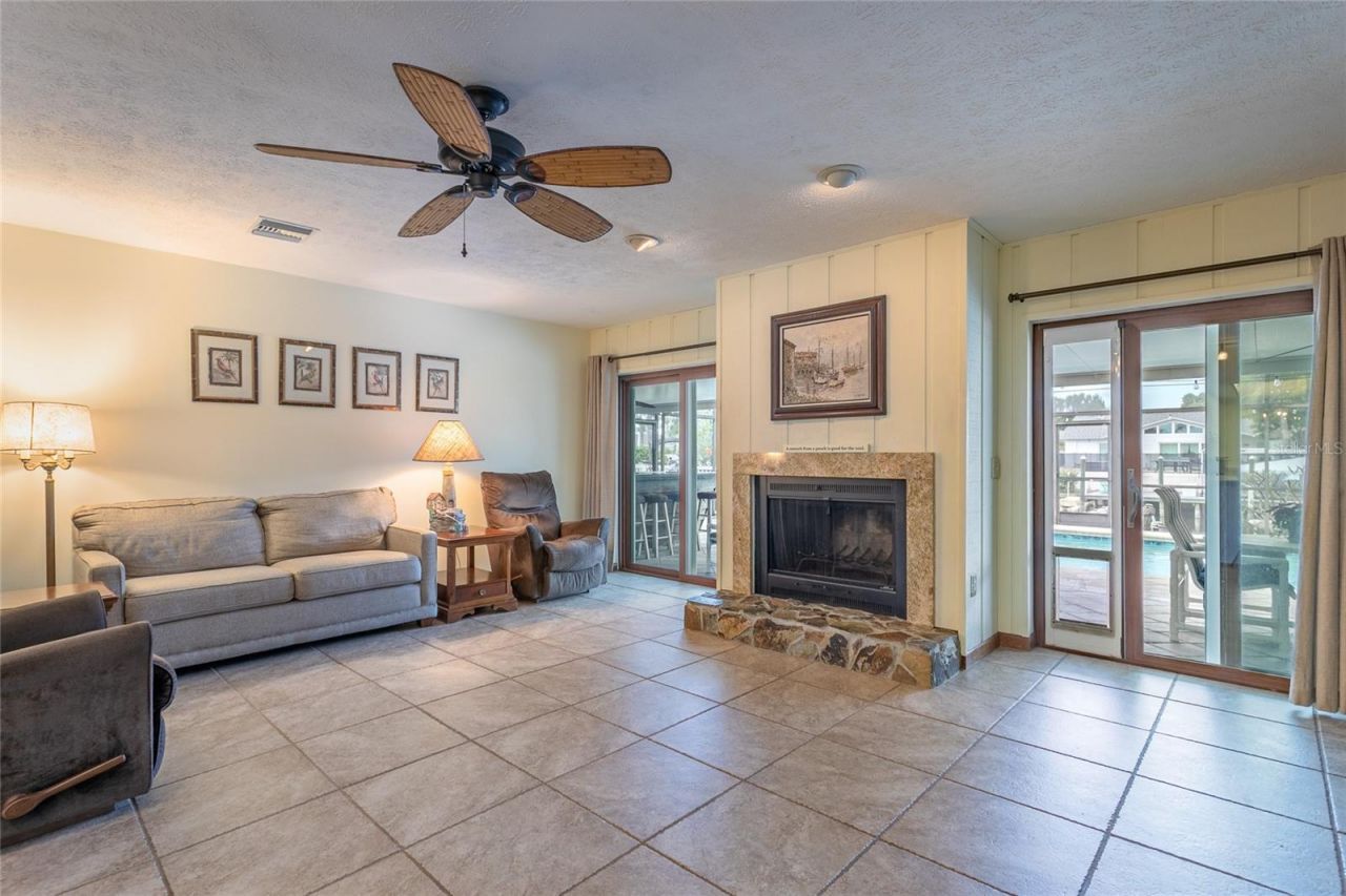 6104 Schooner Way, Tampa, FL 33615 Photo