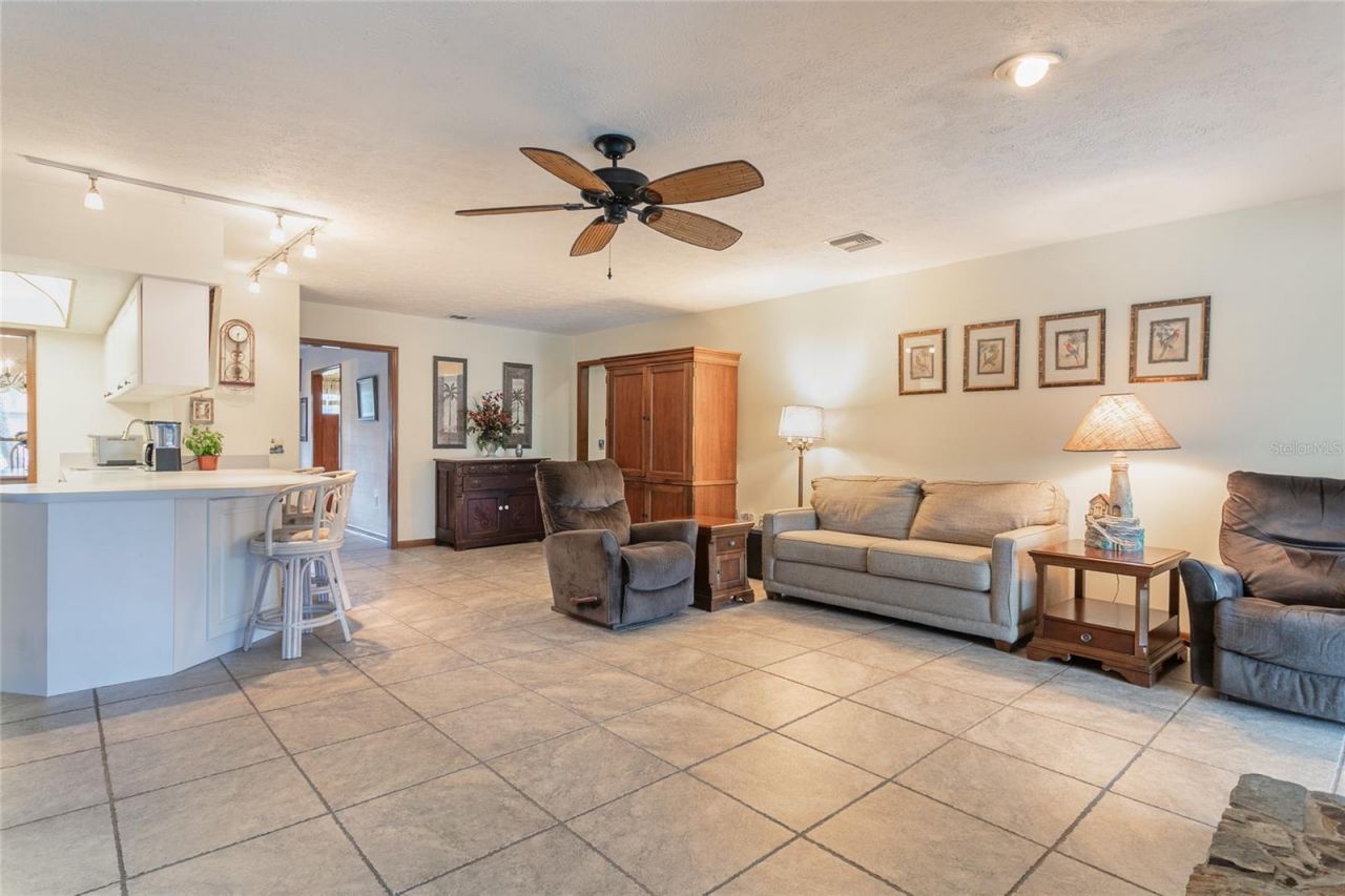 6104 Schooner Way, Tampa, FL 33615 Photo