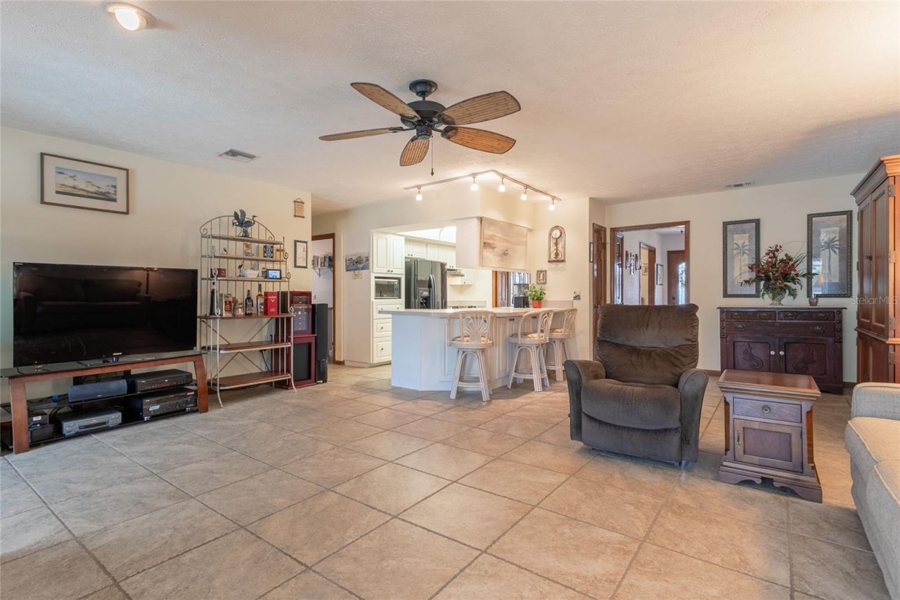 6104 Schooner Way, Tampa, FL 33615 Photo