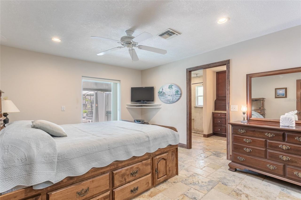 6104 Schooner Way, Tampa, FL 33615 Photo