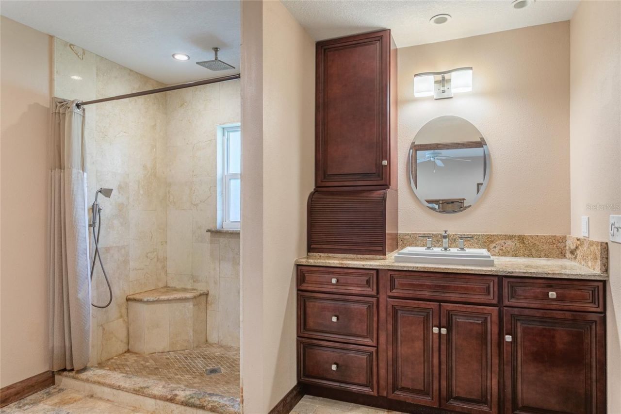 6104 Schooner Way, Tampa, FL 33615 Photo