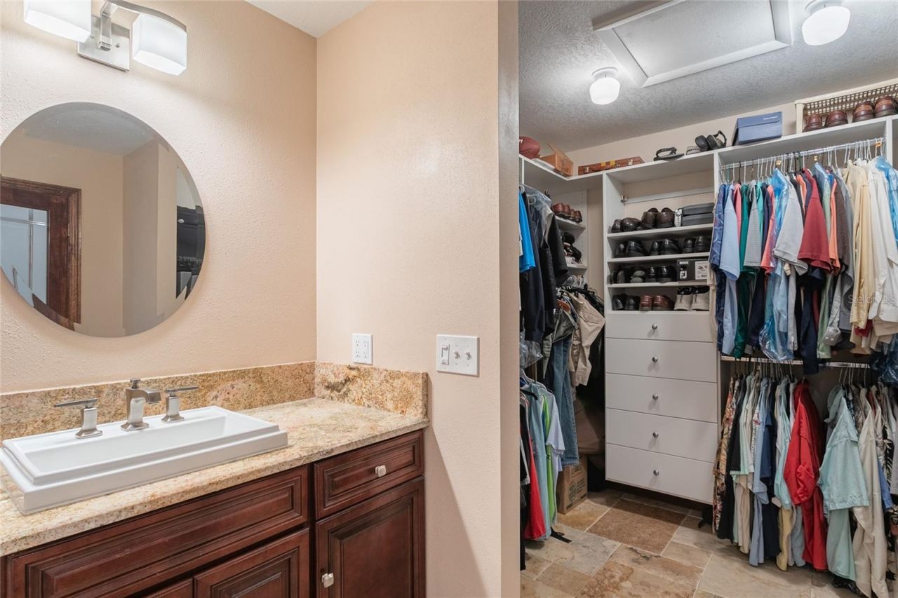 6104 Schooner Way, Tampa, FL 33615 Photo