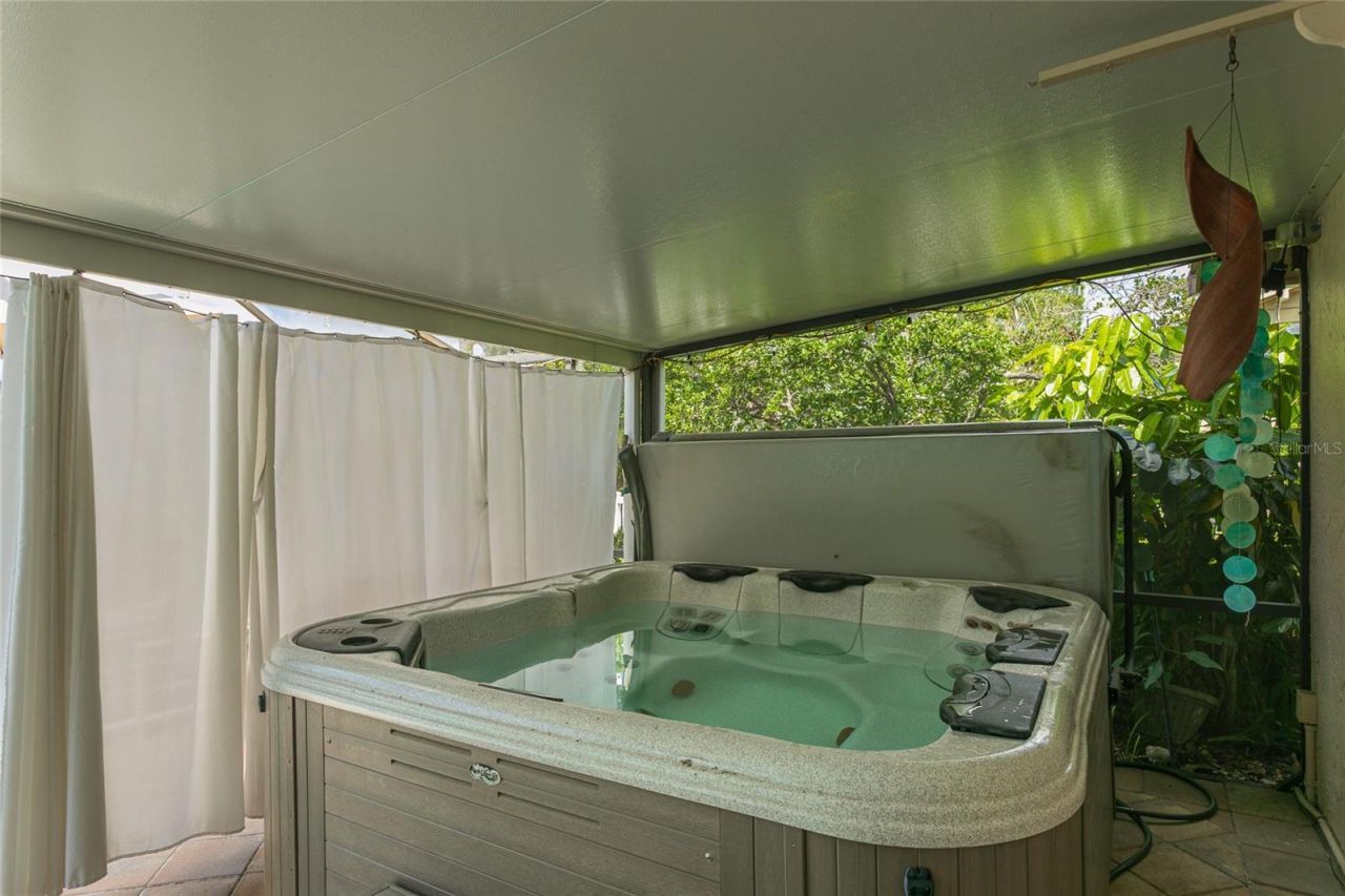 6104 Schooner Way, Tampa, FL 33615 Photo