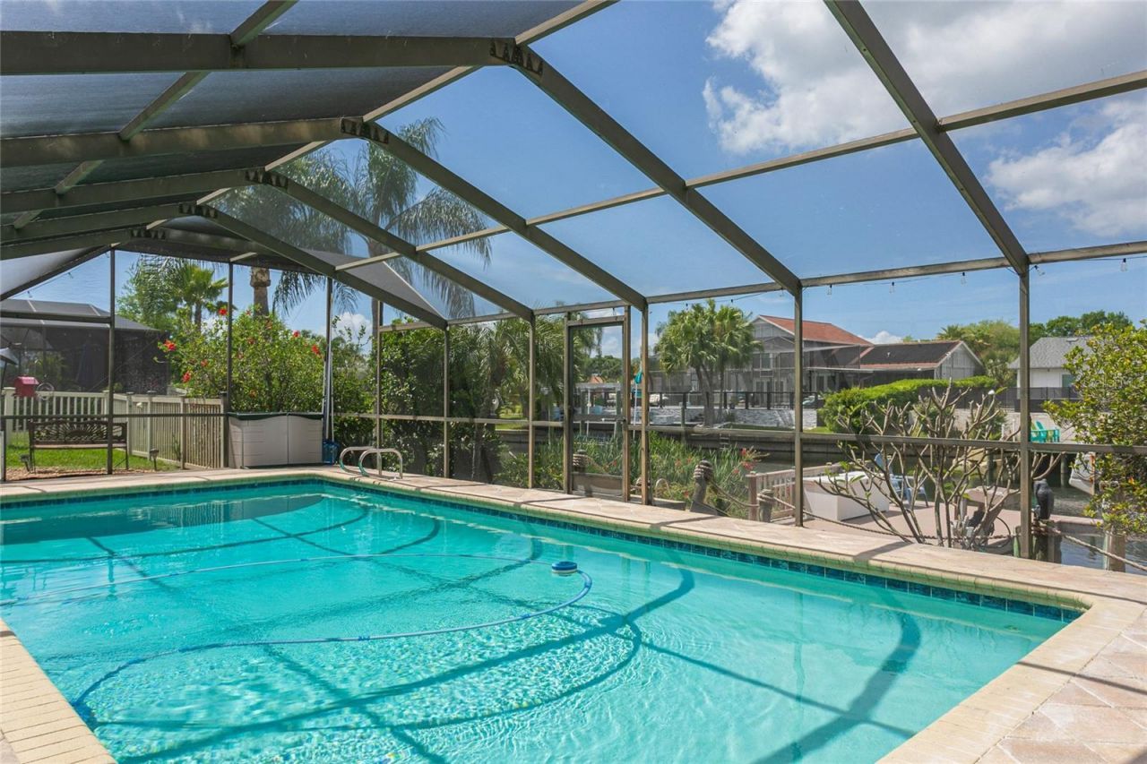 6104 Schooner Way, Tampa, FL 33615 Photo