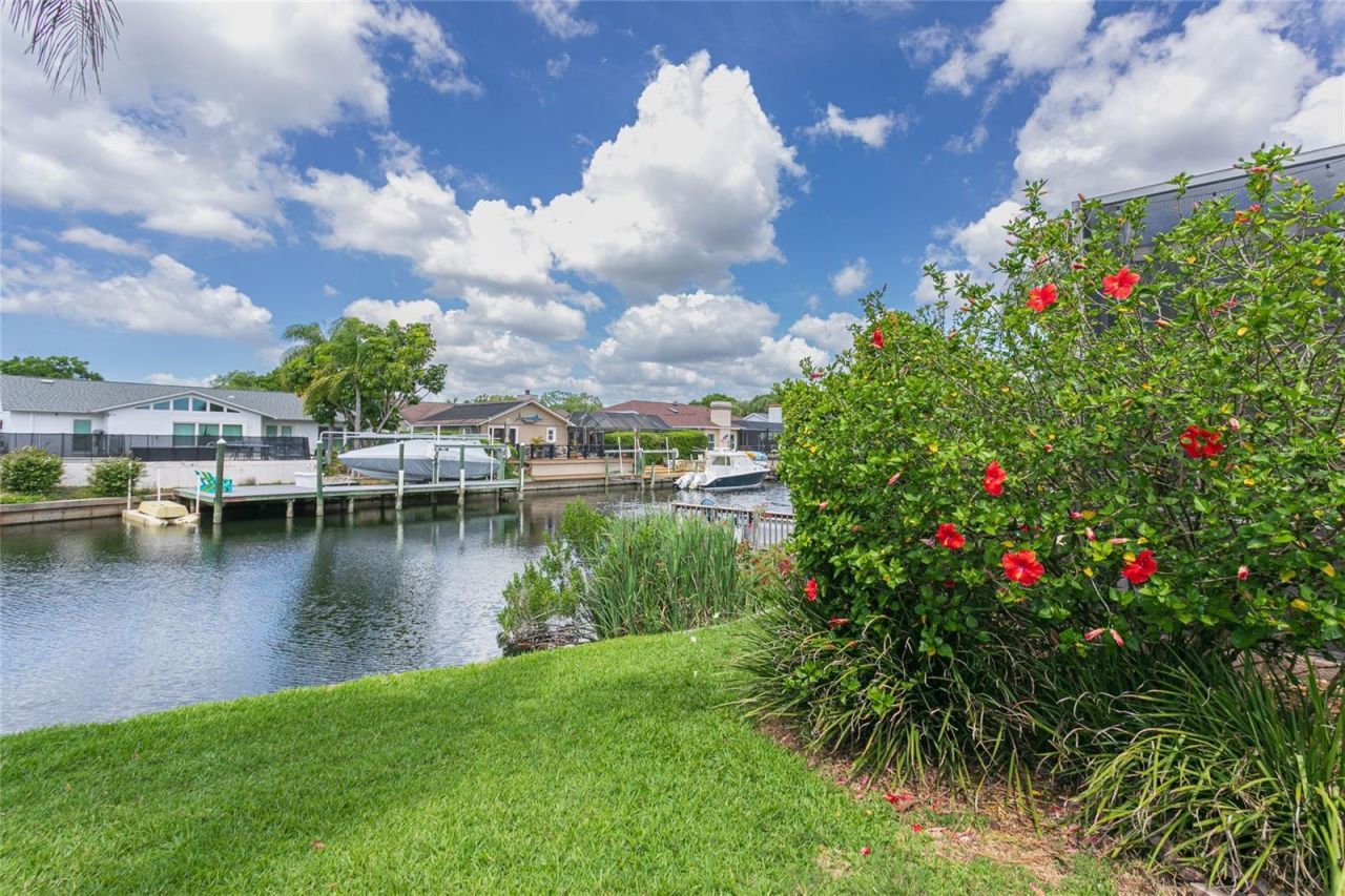 6104 Schooner Way, Tampa, FL 33615 Photo