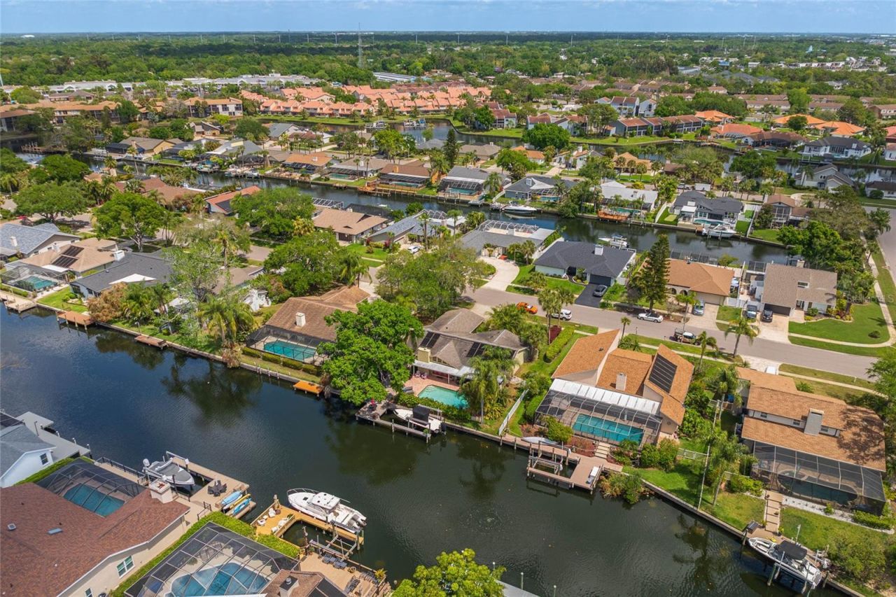 6104 Schooner Way, Tampa, FL 33615 Photo