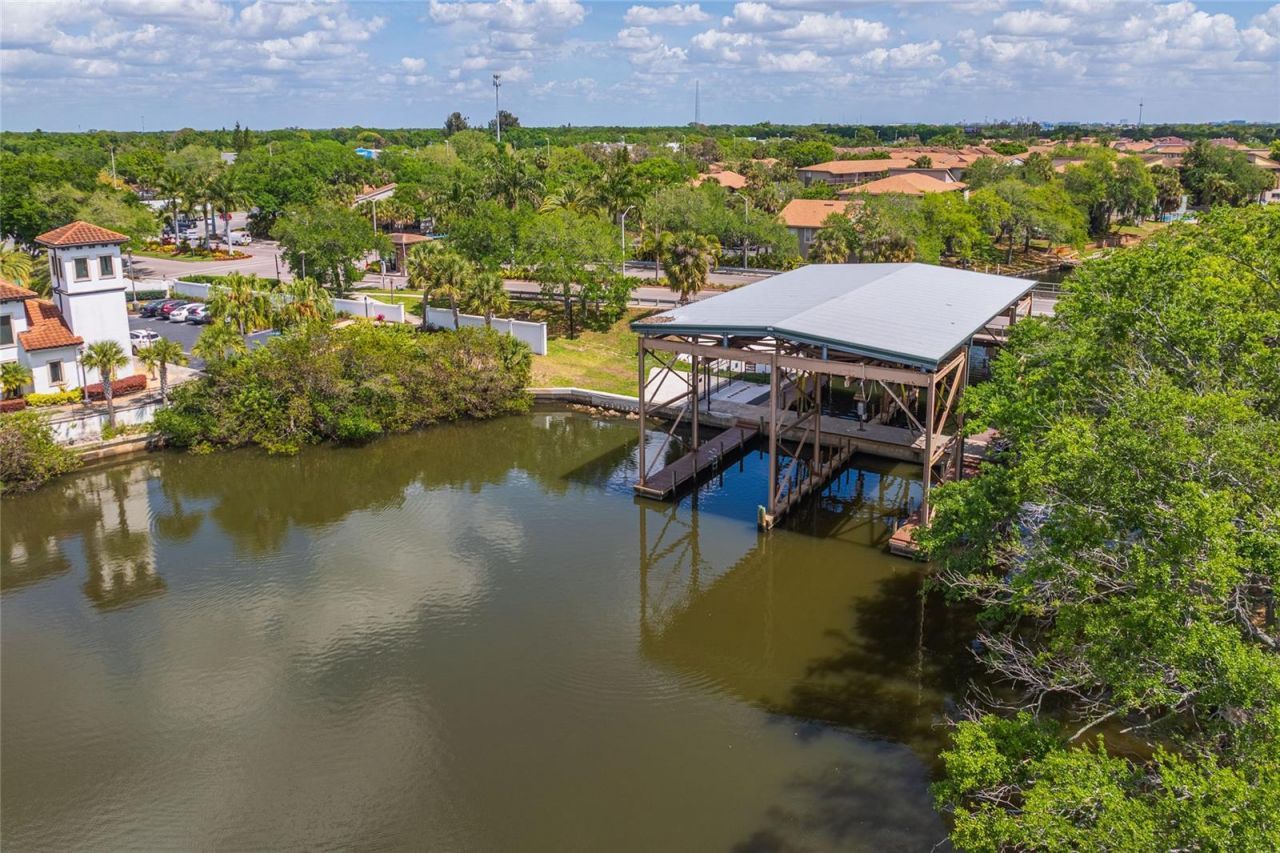 6104 Schooner Way, Tampa, FL 33615 Photo